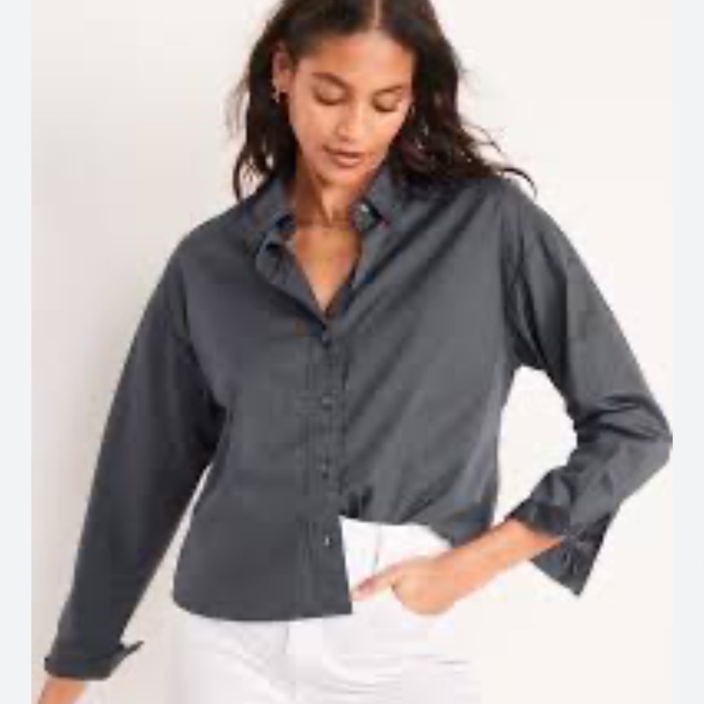 Old Navy Cropped Boyfriend Button down shirt
